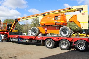 FB-JLG-800AJ.jpg