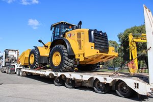FB-Cat-Loader-982M-3.jpg