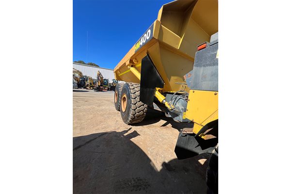 ADT030 - Komatsu HM400-2 image 2