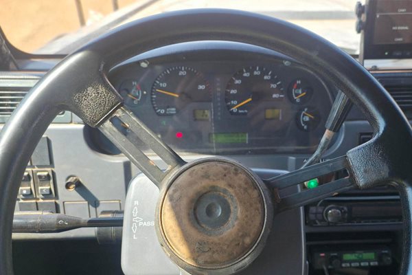 ADT035 - Komatsu HM400-2 for sale image 9