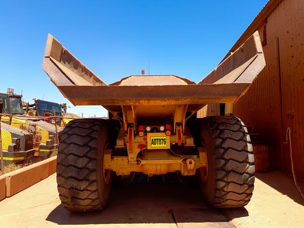 ADT076 - Caterpillar 745 image 3