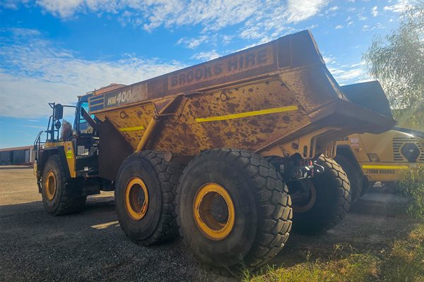ADT093 - Komatsu HM400-3 image 4