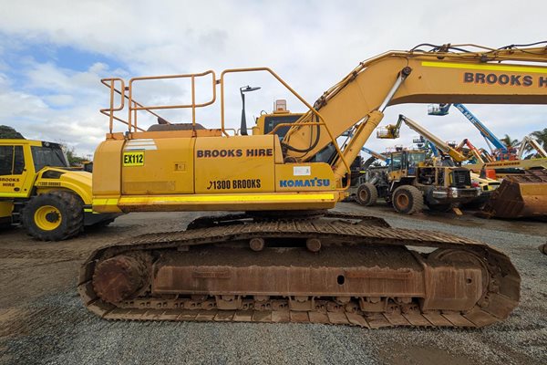 EX112 - Komatsu PC270LC-8 For Sale image 8