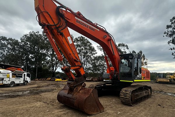 EX196 - Hitachi ZX330LC-3 For Sale image 7