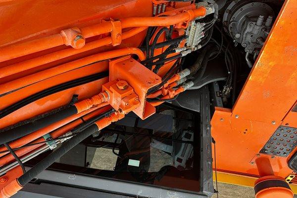EX196 - Hitachi ZX330LC-3 For Sale image 25
