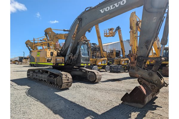 Used Volvo EC290C Excavator for Sale image 3