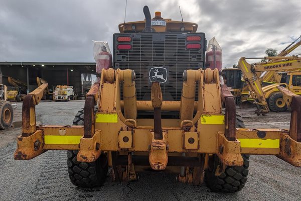 G022 - John Deere 672G For Sale image 5