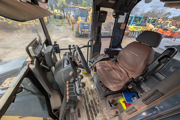 G022 - John Deere 672G For Sale image 10