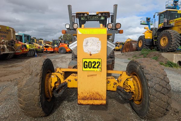 G022 - John Deere 672G For Sale image 13