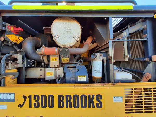 G027 - Komatsu GD655-5 14' image 2