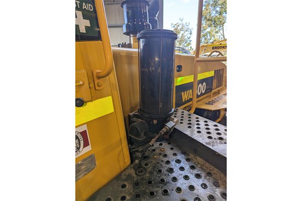 L099 - Komatsu WA500-6 For Sale SOLD image 8