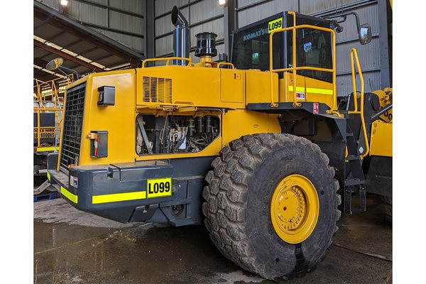 L099 - Komatsu WA500-6 For Sale image 2