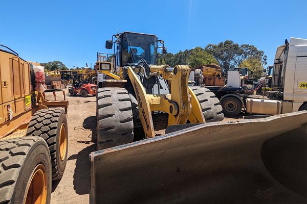 L124 - Komatsu WA470-6A image 4