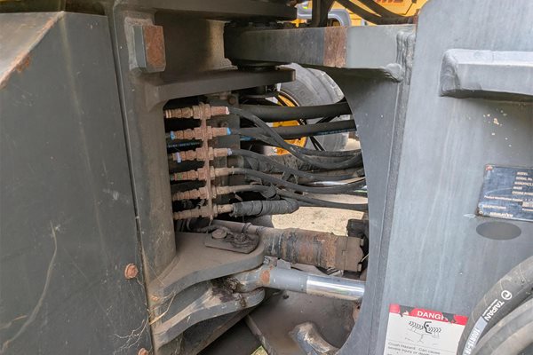 L124 - Komatsu WA470-6A image 10