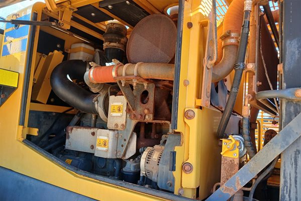 L132 - Komatsu WA320PZ-6 For Sale image 2