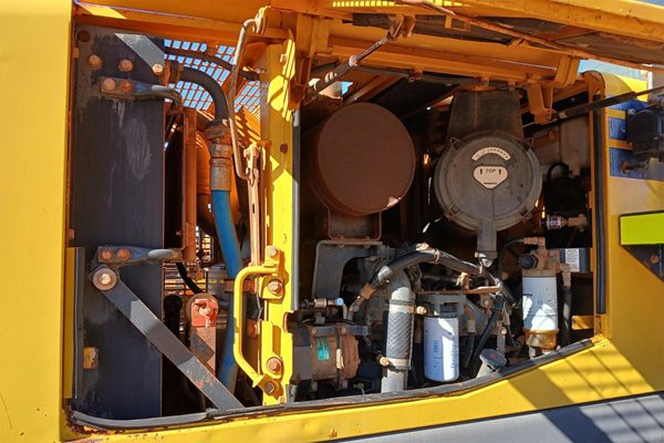 L132 - Komatsu WA320PZ-6 For Sale image 9