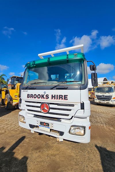 WT001 - Mercedes Benz Actros image 5